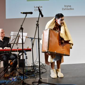 Performance hudebně doprovodil Marek Doubrava